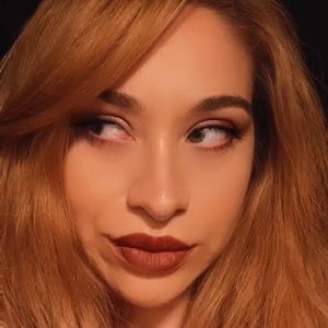 Meet your Posher, Valerie